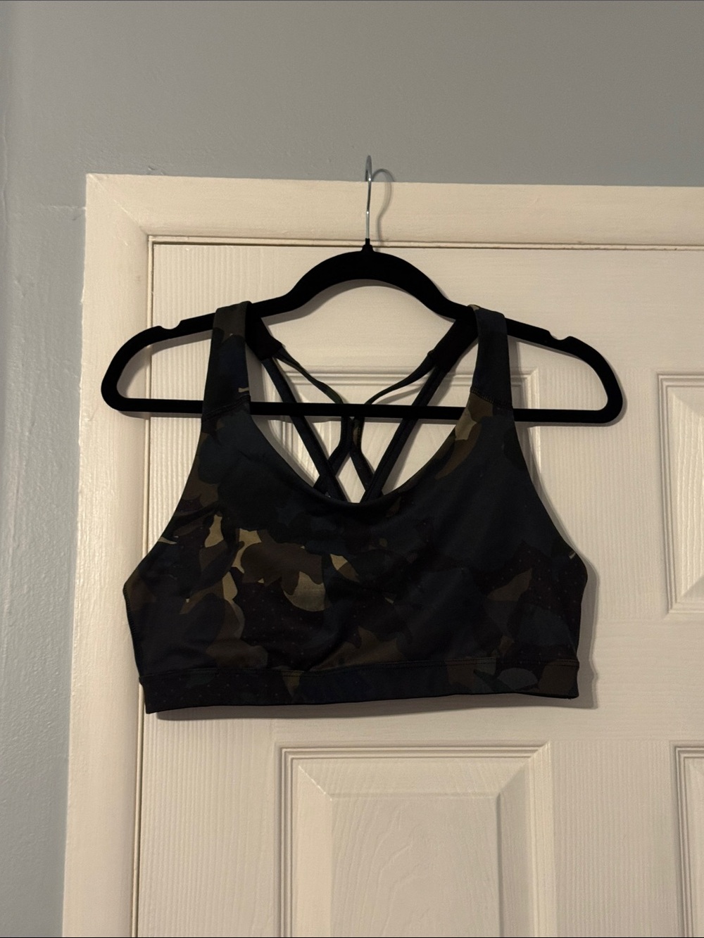 Old Navy Black and Olive Camouflage Strappy Sports Bra